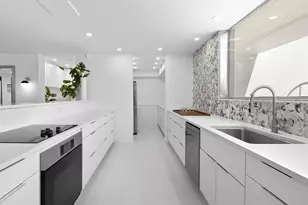 7647 Sanderling Rd, Sarasota, FL 34242 - Photo 26