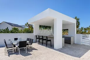 7647 Sanderling Rd, Sarasota, FL 34242 - Photo 46