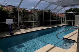 4810 Raintree St Cir E, Bradenton, FL 34203 - Photo 2