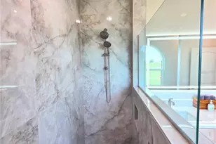 834 Springwood Cir, Bradenton, FL 34212 - Photo 16