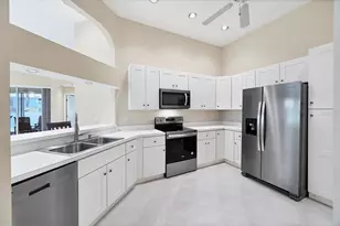 6222 Country Club Way, Sarasota, FL 34243 - Photo 12