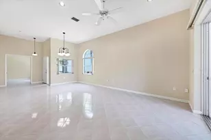 6222 Country Club Way, Sarasota, FL 34243 - Photo 8