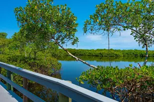 5420 Eagles Point Cir, Sarasota, FL 34231 - Photo 54