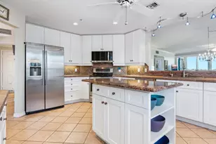 5420 Eagles Point Cir, Sarasota, FL 34231 - Photo 20