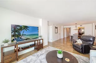 19 Whispering Sands Dr, Sarasota, FL 34242 - Photo 18