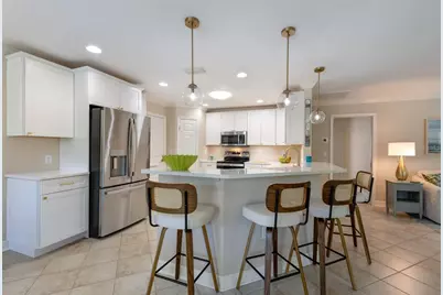 237 85th Street, Holmes Beach, FL 34217 - Photo 10