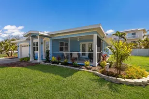 237 85th St, Holmes Beach, FL 34217 - Photo 4