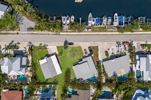 237 85th St, Holmes Beach, FL 34217 - Photo 42