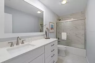 1255 E Peppertree Dr, Sarasota, FL 34242 - Photo 26