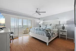 1255 E Peppertree Dr, Sarasota, FL 34242 - Photo 22