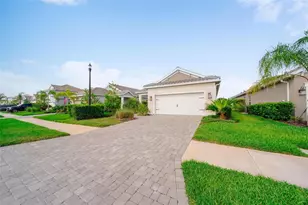 2625 Star Apple Wy, Sarasota, FL 34240 - Photo 2