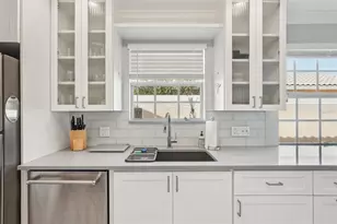 7632 Quinto Dr, Sarasota, FL 34238 - Photo 10