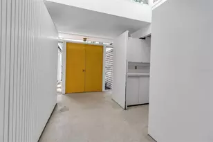 1677 Hyde Park St, Sarasota, FL 34239 - Photo 10