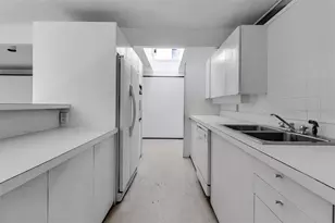 1677 Hyde Park St, Sarasota, FL 34239 - Photo 16