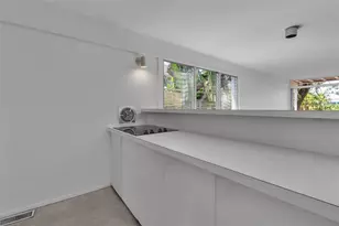 1677 Hyde Park St, Sarasota, FL 34239 - Photo 14