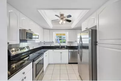 5849 Tidewood Avenue #12, Sarasota, FL 34231 - Photo 18