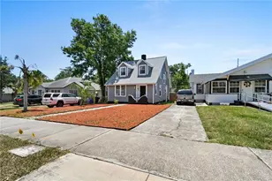 766 13th Ave S, Saint Petersburg, FL 33701 - Photo 1