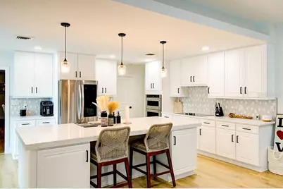 1720 Spring Creek Drive, Sarasota, FL 34239 - Photo 8