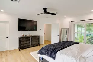 1720 Spring Creek Dr, Sarasota, FL 34239 - Photo 36