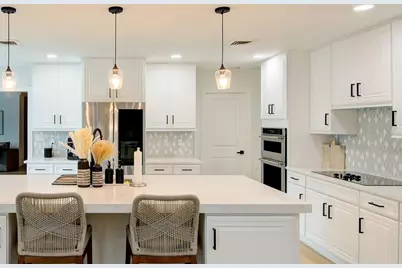 1720 Spring Creek Drive, Sarasota, FL 34239 - Photo 10
