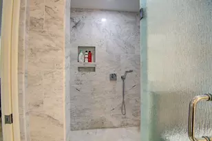 1720 Spring Creek Dr, Sarasota, FL 34239 - Photo 28