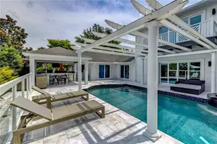 1720 Spring Creek Dr, Sarasota, FL 34239 - Photo 2