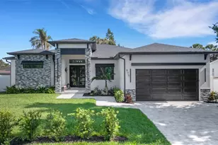 805 Padua Ct, Nokomis, FL 34275 - Photo 2