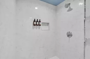 3843 Chapel Dr, Sarasota, FL 34234 - Photo 22