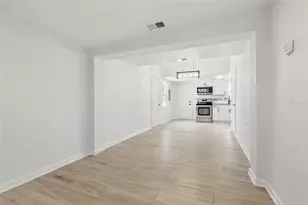 2652 26th St, Sarasota, FL 34234 - Photo 4