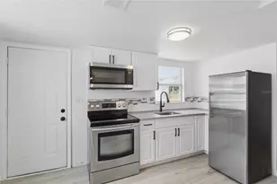 2652 26th St, Sarasota, FL 34234 - Photo 6