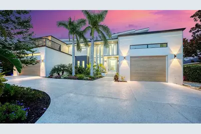 1607 Flower Drive, Sarasota, FL 34239 - Photo 2