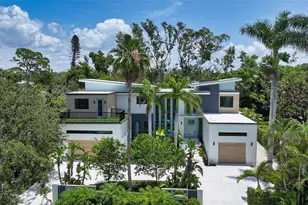 1607 Flower Dr, Sarasota, FL 34239 - Photo 6