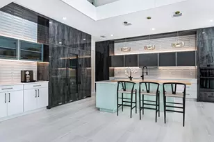 1607 Flower Dr, Sarasota, FL 34239 - Photo 22