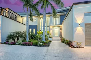 1607 Flower Dr, Sarasota, FL 34239 - Photo 10