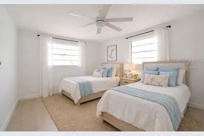 669 Spanish Drive N #21, Longboat Key, FL 34228 - Photo 4