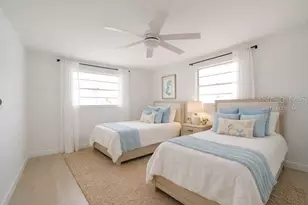 669 Spanish Dr N, Longboat Key, FL 34228 - Photo 4