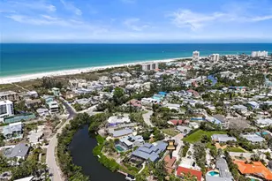 30 Island Cir, Sarasota, FL 34242 - Photo 10