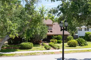 1671 South Dr, Sarasota, FL 34239 - Photo 70