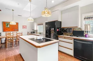 1671 South Dr, Sarasota, FL 34239 - Photo 46