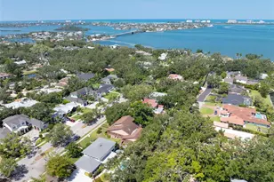 1671 South Dr, Sarasota, FL 34239 - Photo 76