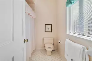 1671 South Dr, Sarasota, FL 34239 - Photo 18