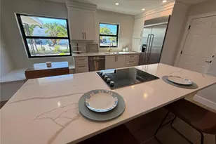 808 25th Ave W, Palmetto, FL 34221 - Photo 10