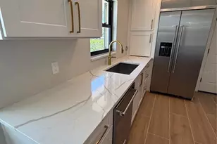 808 25th Ave W, Palmetto, FL 34221 - Photo 10