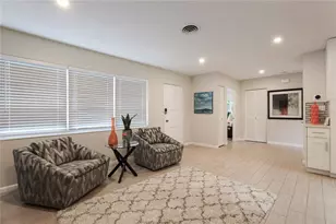 2266 Clematis St, Sarasota, FL 34239 - Photo 12