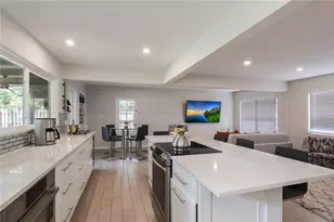 2266 Clematis St, Sarasota, FL 34239 - Photo 6