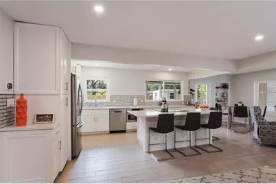 2266 Clematis Street, Sarasota, FL 34239 - Photo 2