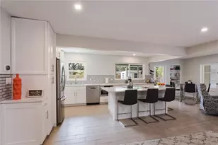 2266 Clematis St, Sarasota, FL 34239 - Photo 2