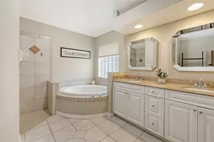 5698 Country Walk Ln, Sarasota, FL 34233 - Photo 34