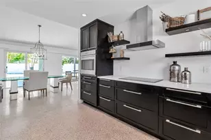 130 N Adams Dr, Sarasota, FL 34236 - Photo 38