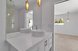 130 N Adams Dr, Sarasota, FL 34236 - Photo 46